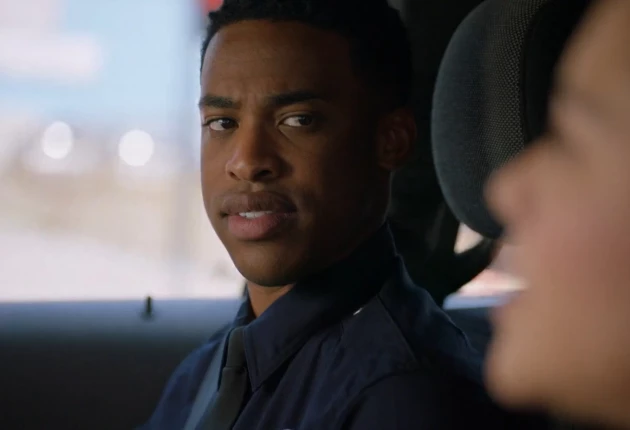 Кадр из 2 сезона сериала Новичок / Новобранец