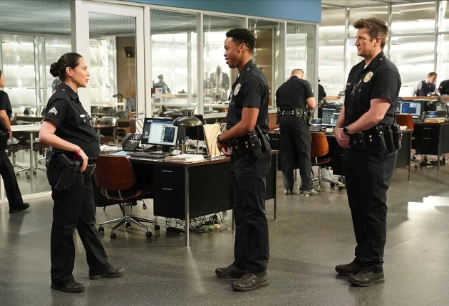 Превью из 3 сезона 9 серии сериала Новичок / Новобранец