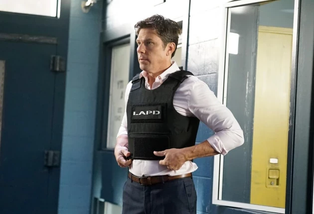 Превью из 2 сезона 10 серии сериала Новичок / Новобранец